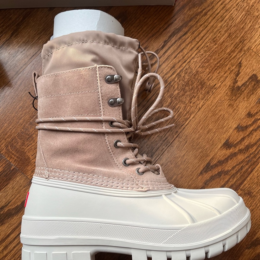 Hunter Women's Skylar Boots Tan and Cream - Picture 4 of 8